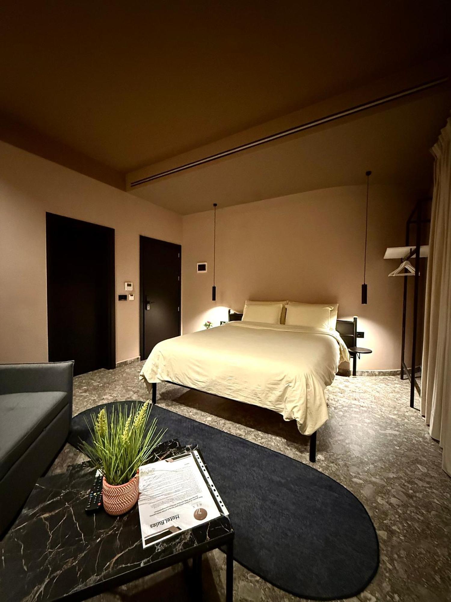 Rex Hotel Boutique ติรานา ภายนอก รูปภาพ
